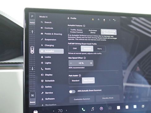 Used 2022 Tesla Model X Plaid image 25