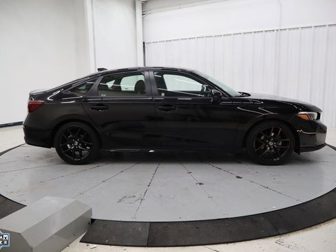 Used 2025 Honda Civic Sport image 2