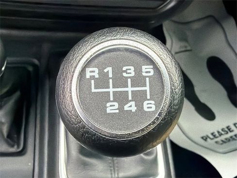 Used 2023 Jeep Gladiator Sport image 31