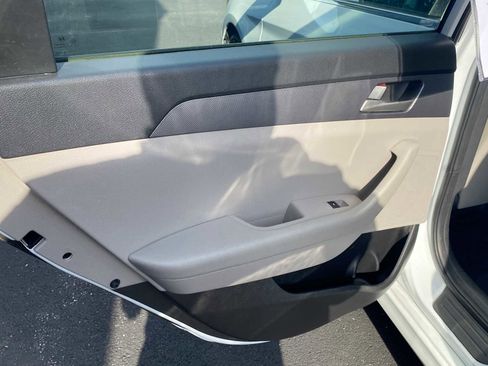 Used 2018 Hyundai Sonata SE FWD image 32