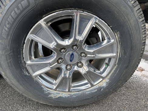 Used 2017 Ford F150 XLT w/ XTR Package image 28