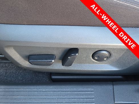 Used 2024 Nissan Rogue SV image 13