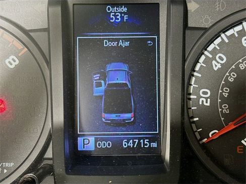 Certified 2018 Toyota Tacoma SR image 27