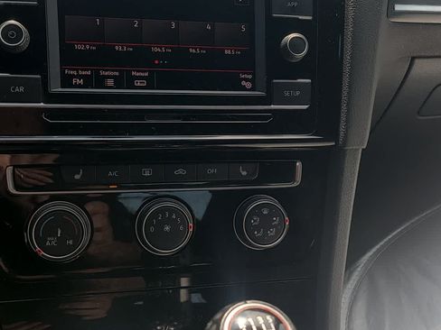 Used 2019 Volkswagen GTI S FWD image 3
