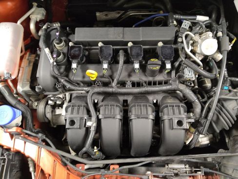 Used 2018 Ford Focus SE image 30