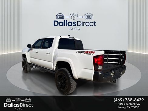 Used 2020 Toyota Tacoma TRD Sport w/ Technology Package image 8