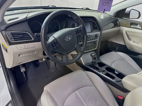 Used 2017 Hyundai Sonata Limited w/ Tech Package 03 image 9