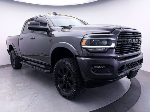 Used 2022 RAM 2500 Laramie w/ Night Edition AWD/4WD image 9