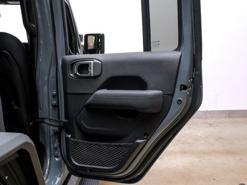 Used 2024 Jeep Wrangler Unlimited Rubicon 392 image 91