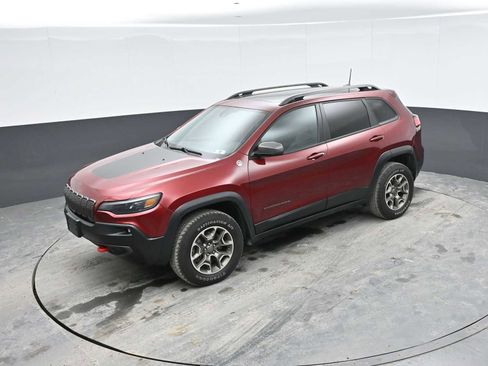 Used 2021 Jeep Cherokee Trailhawk w/ Sun, Sound & Nav Group AWD/4WD image 13
