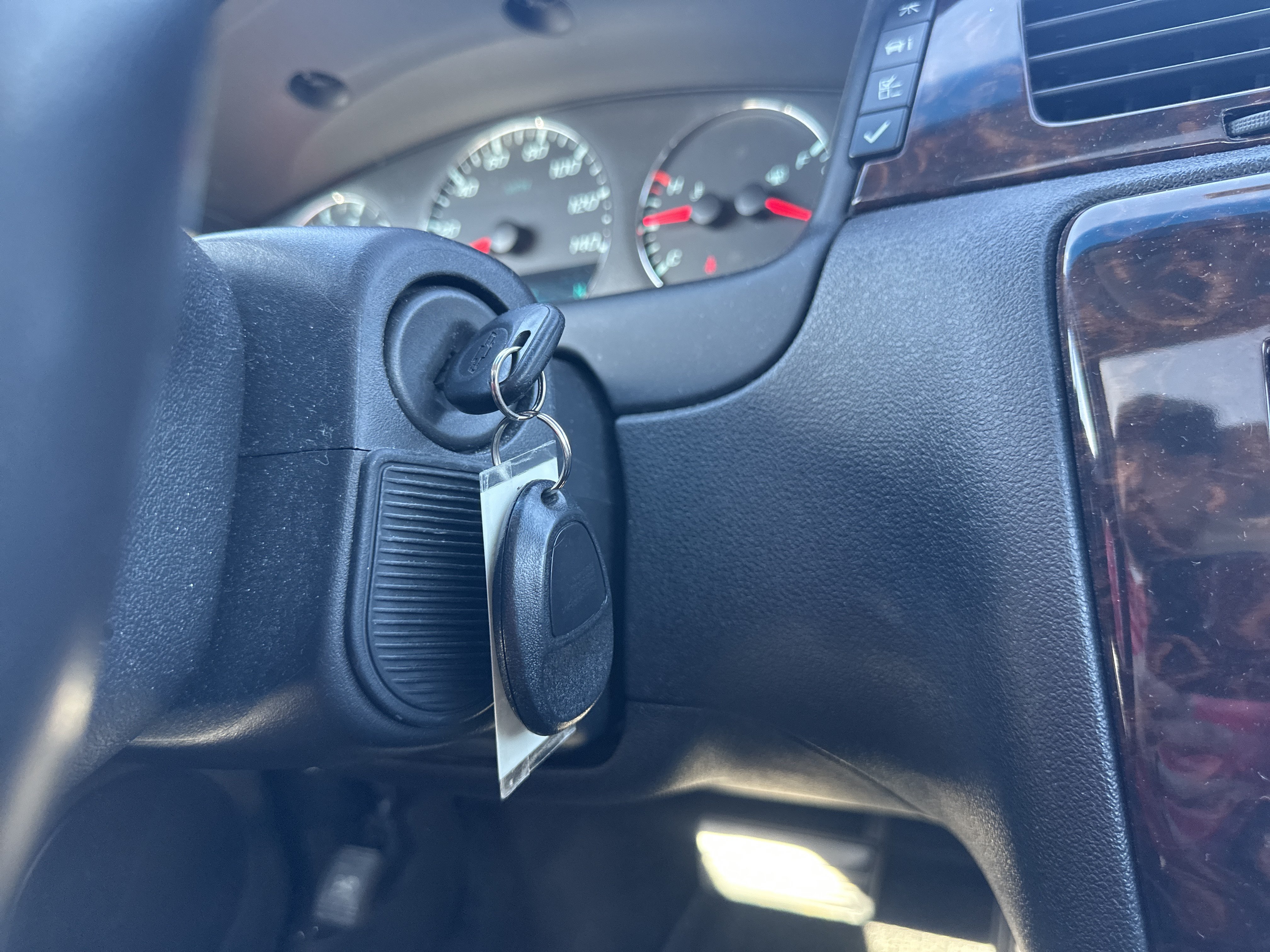 Used 2014 Chevrolet Impala LT w/ LT Sunroof Package FWD image 24