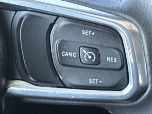 Used 2023 Jeep Wrangler Unlimited Rubicon image 19