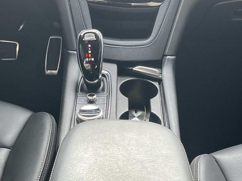 Used 2022 Cadillac XT6 Sport w/ Technology Package AWD/4WD image 17
