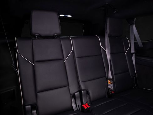 Used 2023 Cadillac Escalade ESV Premium Luxury w/ LPO, Floor Liner Package AWD/4WD image 68