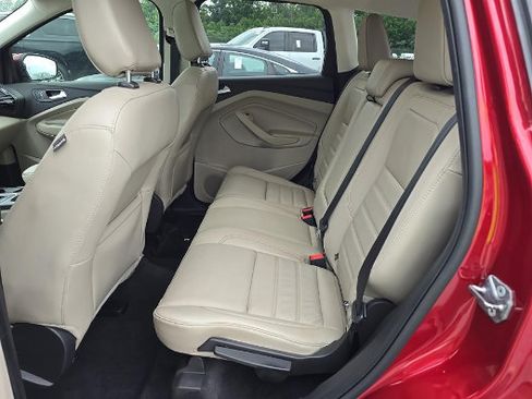 Used 2019 Ford Escape Titanium FWD image 7