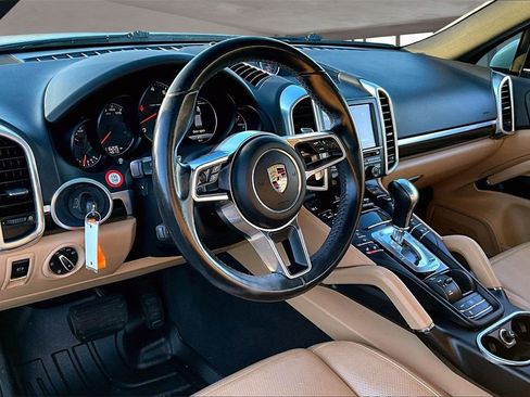 Used 2016 Porsche Cayenne image 14