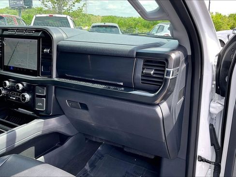 Used 2024 Ford F250 Lariat w/ Chrome Package image 29