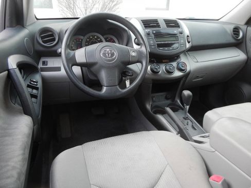Used 2009 Toyota RAV4 2WD image 30