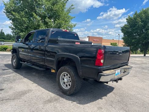 Used 2004 Chevrolet Silverado 2500 LT w/ Skid Plate Package AWD/4WD image 4