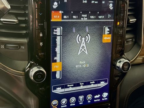 Used 2019 RAM 2500 Limited image 8