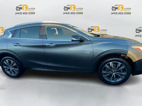 Used 2017 INFINITI QX30 Premium w/ Cargo Package AWD/4WD image 4