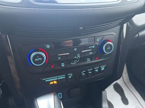 Used 2018 Ford Escape Titanium w/ Ford Safe & Smart Package image 23