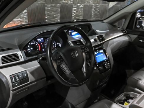 Used 2016 Honda Odyssey EX-L image 3