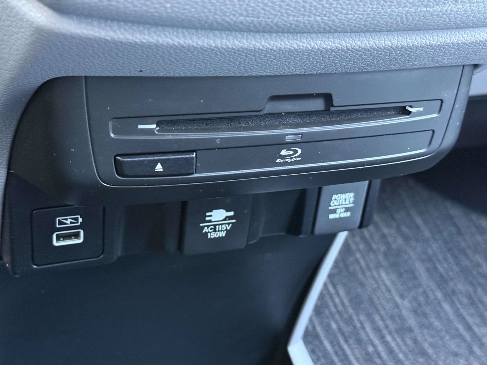 Certified 2024 Honda Odyssey Touring image 25