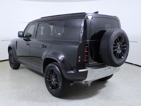 Used 2024 Land Rover Defender 110 S image 5