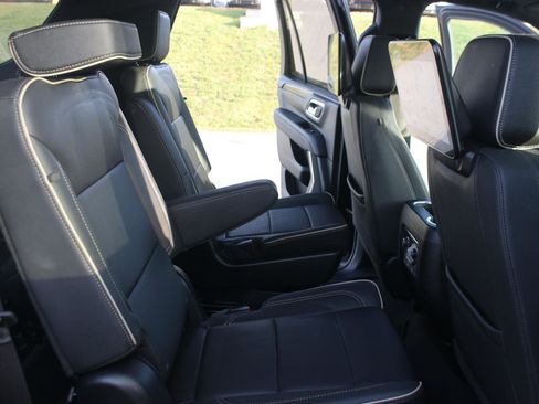 Used 2023 Chevrolet Tahoe Premier image 40