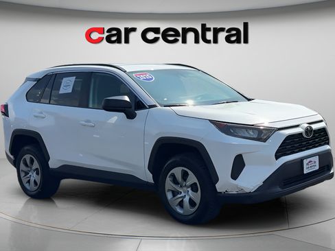 Used 2020 Toyota RAV4 LE w/ Carpet Mat Package AWD/4WD image 7