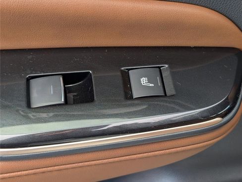 Used 2025 Toyota Crown Signia image 16