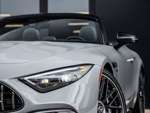 Used 2024 Mercedes-Benz SL 63 AMG 4MATIC image 17