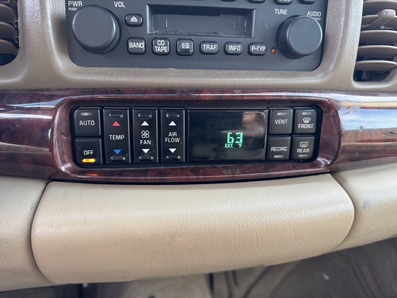 Used 2005 Buick Le Sabre Limited FWD image 35