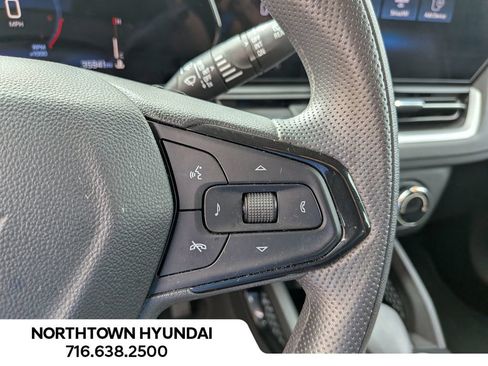 Used 2024 Chevrolet TrailBlazer LS FWD image 24