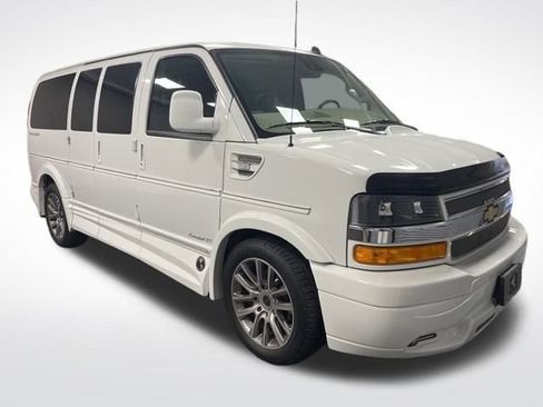 Used 2019 Chevrolet Express 2500 w/ Enhanced Convenience Package image 8