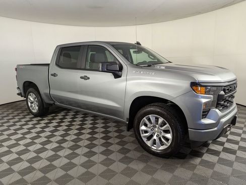 New 2025 Chevrolet Silverado 1500 Custom image 3