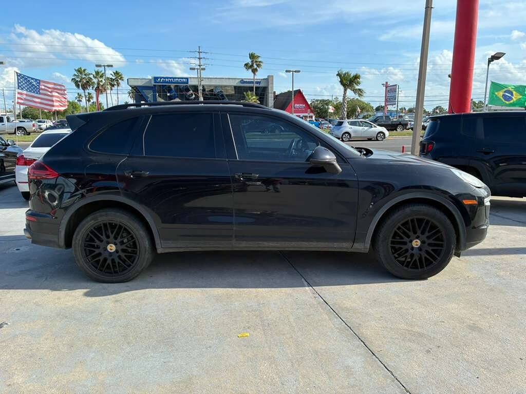 Used 2018 Porsche Cayenne S AWD/4WD image 7