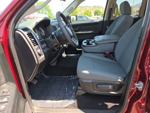 Used 2018 RAM 1500 Express w/ Express Value Package AWD/4WD image 19