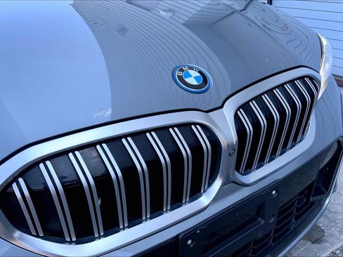 Used 2023 BMW 330e xDrive w/ M Sport Package AWD/4WD image 31