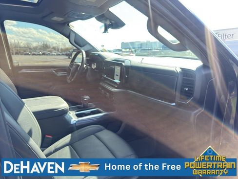 Used 2025 Chevrolet Silverado 1500 LTZ w/ LTZ Premium Package image 30