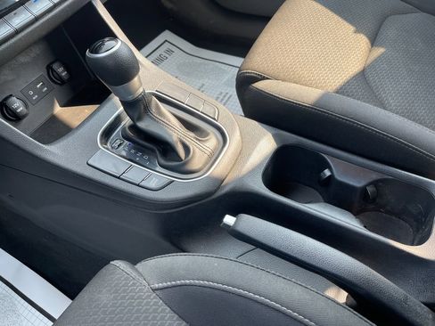 Used 2018 Hyundai Elantra GT FWD image 27