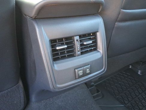 Used 2021 Toyota Avalon XLE w/ Moonroof Package image 13