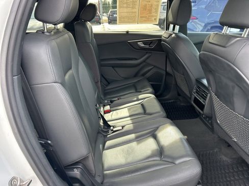 Used 2021 Audi Q7 2.0T Premium Plus w/ Executive Package image 22