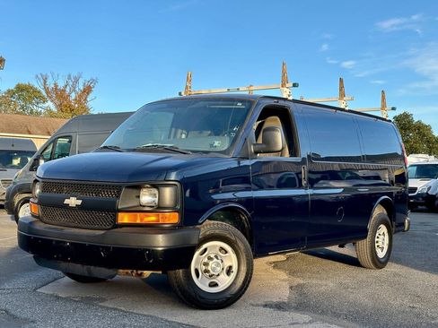 Used 2015 Chevrolet Express 3500 RWD image 3