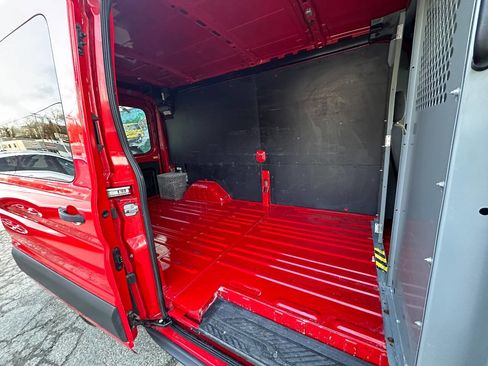 Used 2015 Ford Transit 250 148 Medium Roof image 9