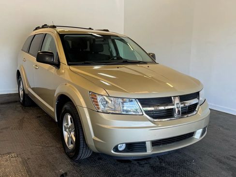 Used 2010 Dodge Journey SE w/ Popular Equipment Group FWD image 3