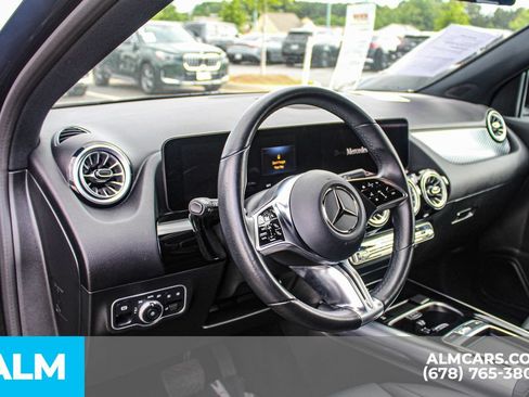 Used 2025 Mercedes-Benz GLA 250 image 23