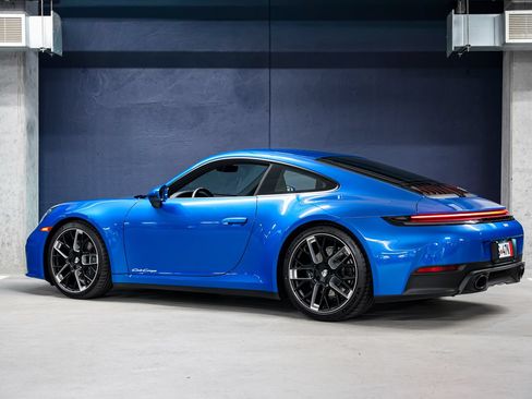 Used 2026 Porsche 911 Carrera T RWD image 9