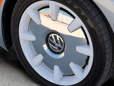 Used 2019 Volkswagen Beetle 2.0T Final Edition SEL FWD image 39